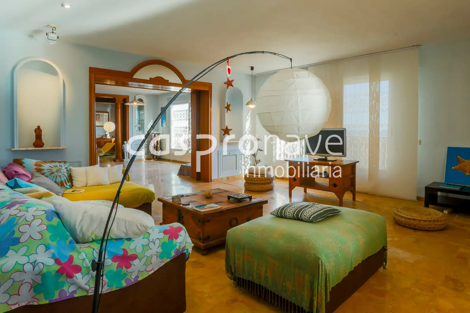 Sala d'estar de Casa o xalet en venda en Benicasim / Benicàssim amb Calefacció, Jardí privat i Terrassa