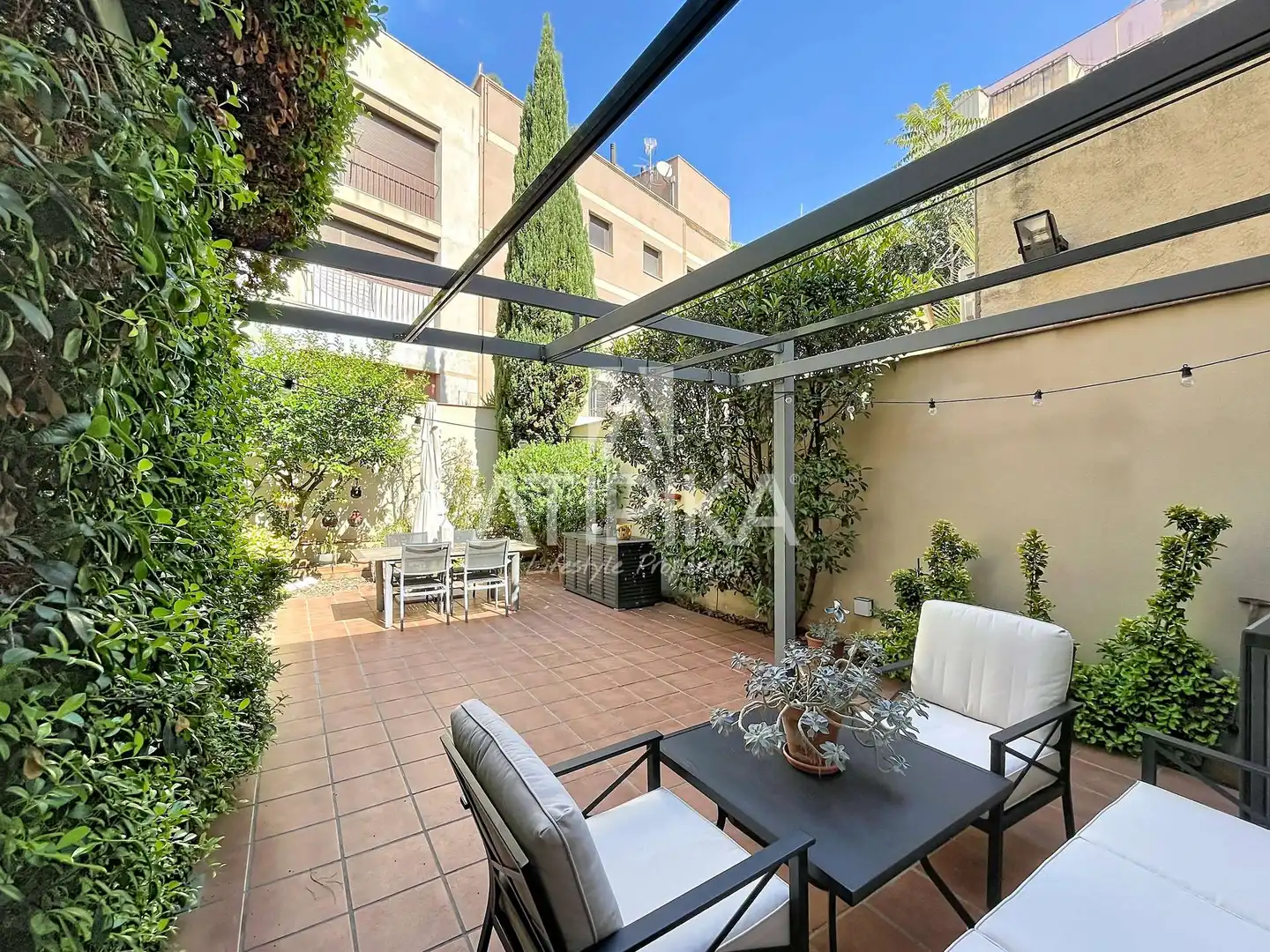 House with terrace for sale in Les Corts