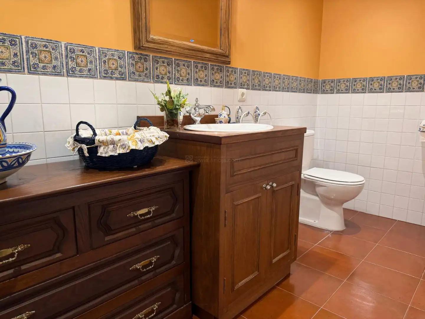 Baño de Casa o chalet en venta en Anguciana con Calefacción, Jardín privado y Parquet