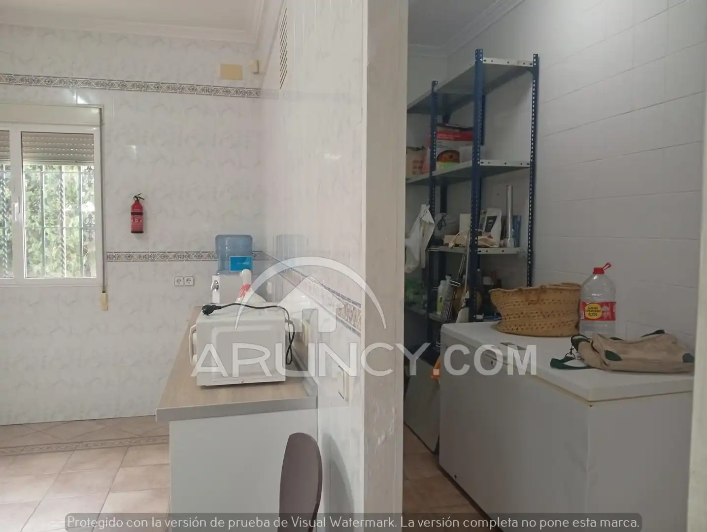 Cuina de Casa o xalet en venda en Alcalá de Guadaira amb Jardí privat, Terrassa i Traster