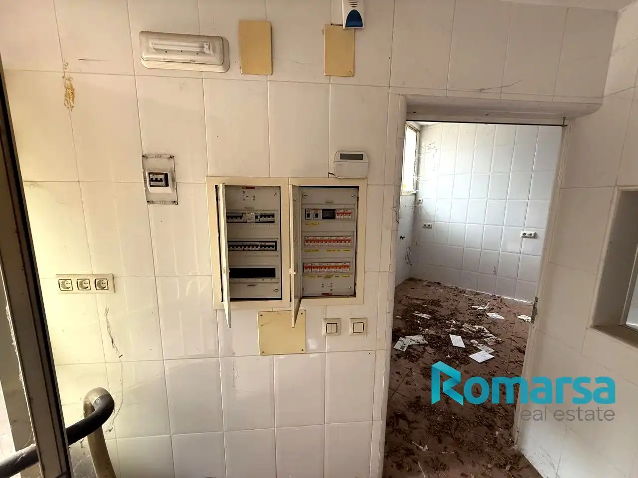 Bany de Edifici en venda en Candeleda