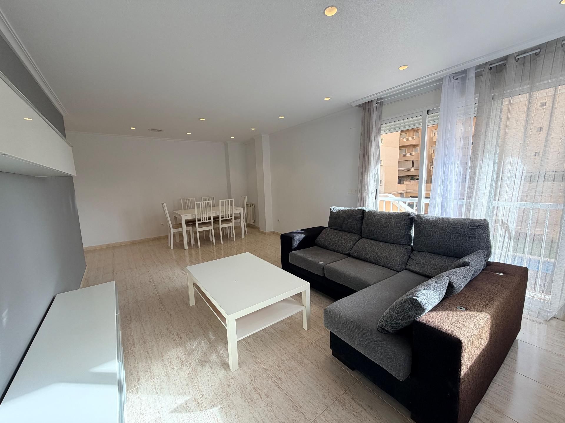 Living room of Planta baja to rent in Elche / Elx  with Air Conditioner, Heating and Terrace