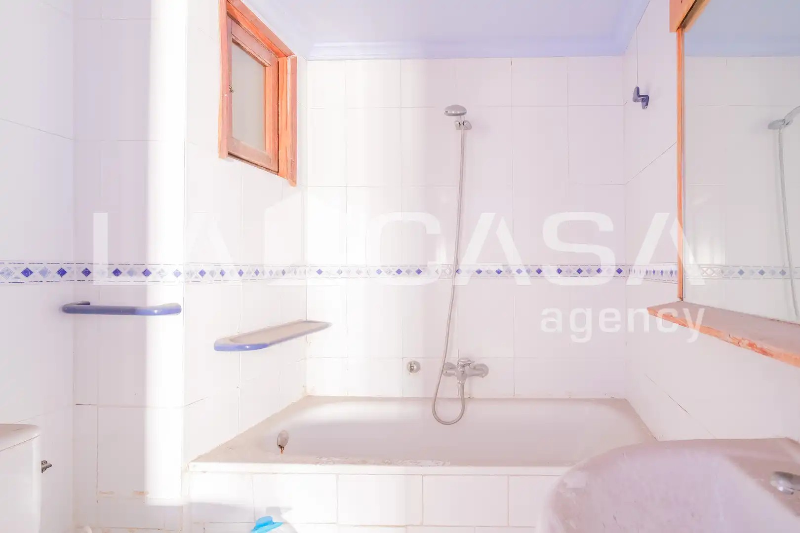 Flat with terrace for sale in Carrer del Palància, imagen 3