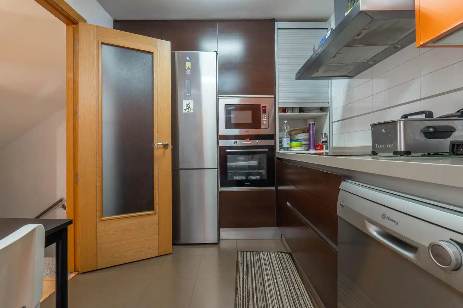 Cuina de Casa o xalet en venda en Granada amb Calefacció, Terrassa i Traster