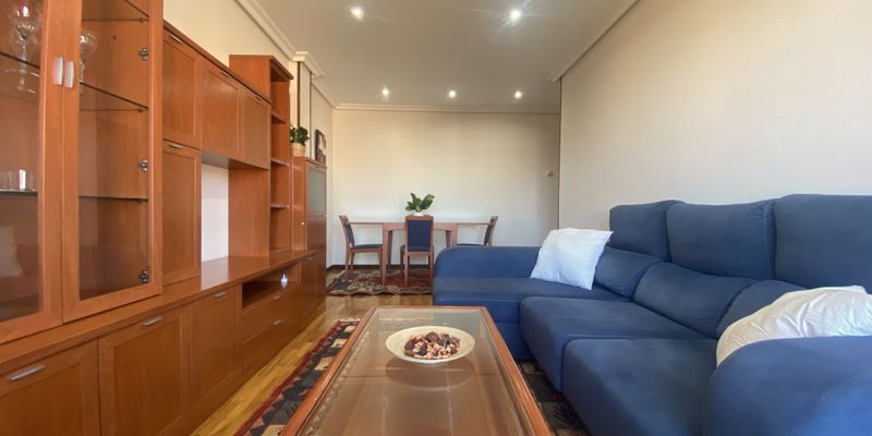 Living room of Flat for sale in Oviedo   with Storage room and Balcony