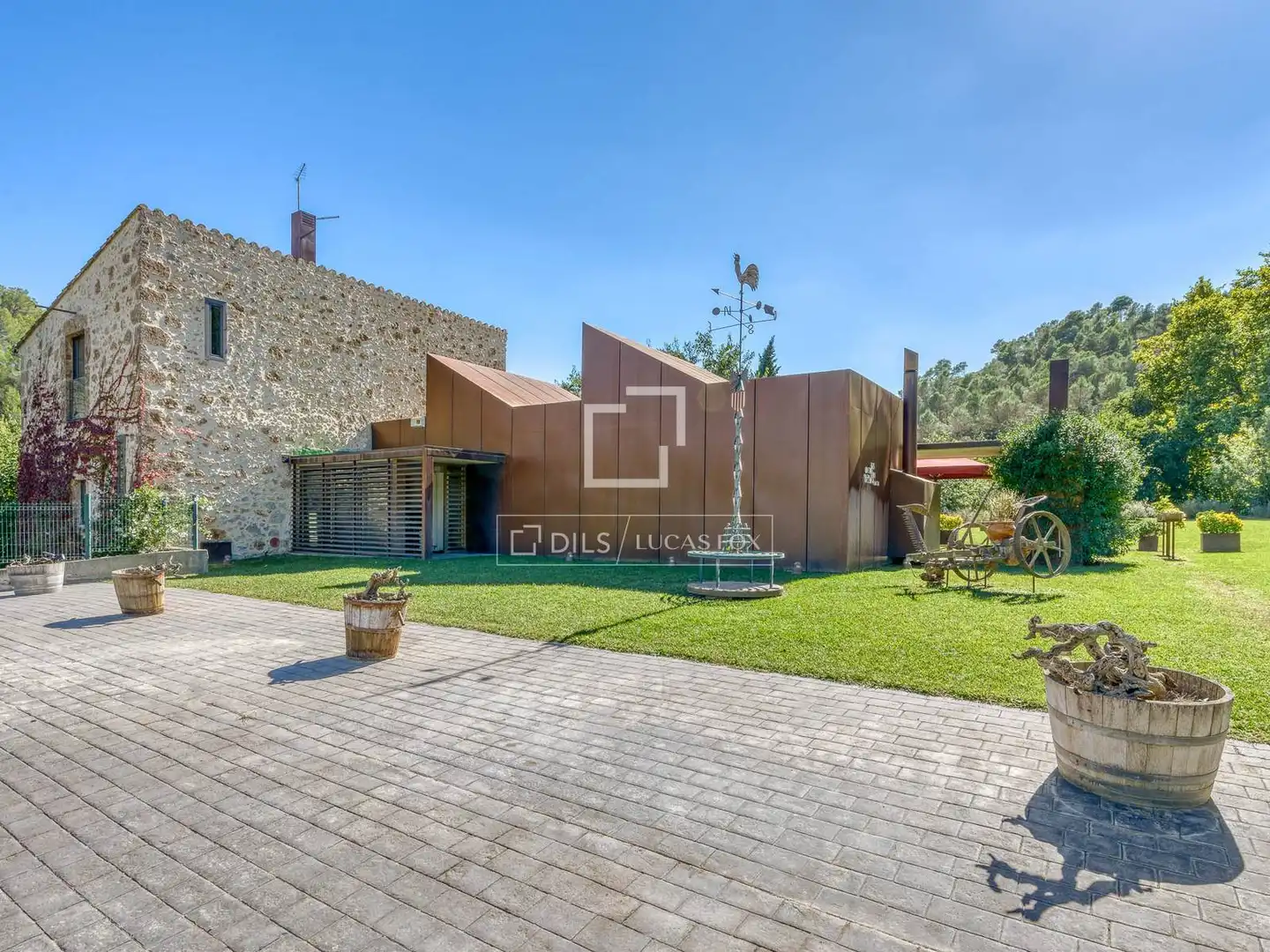 Vista exterior de Finca rústica en venta en Boadella i les Escaules con Calefacción, Jardín privado y Terraza