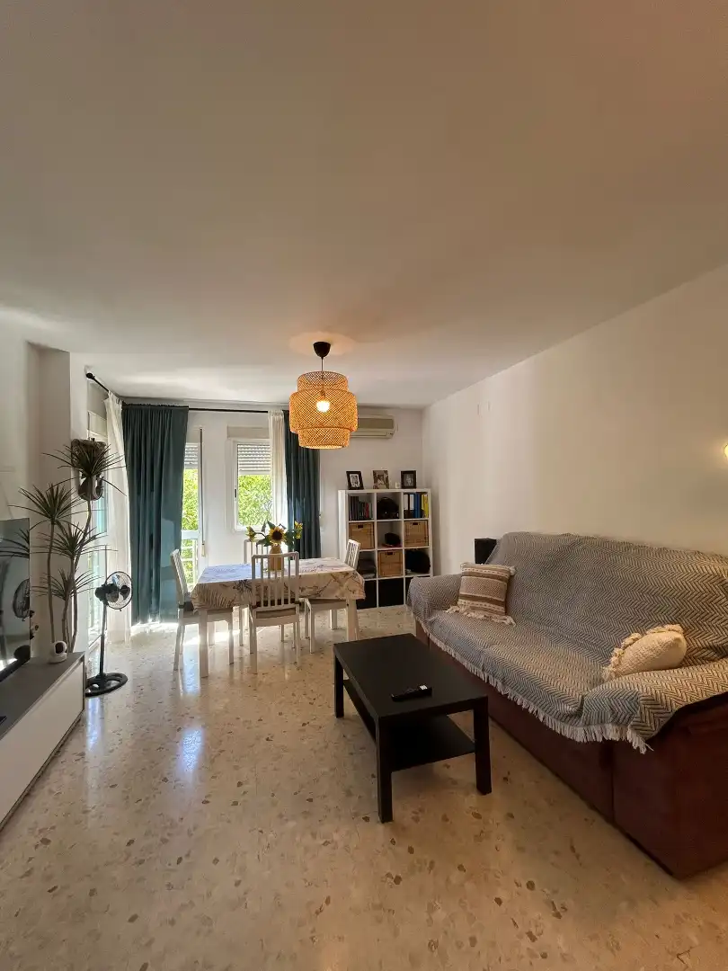 Living room of Flat for sale in Sevilla  with Air Conditioner and Terrace