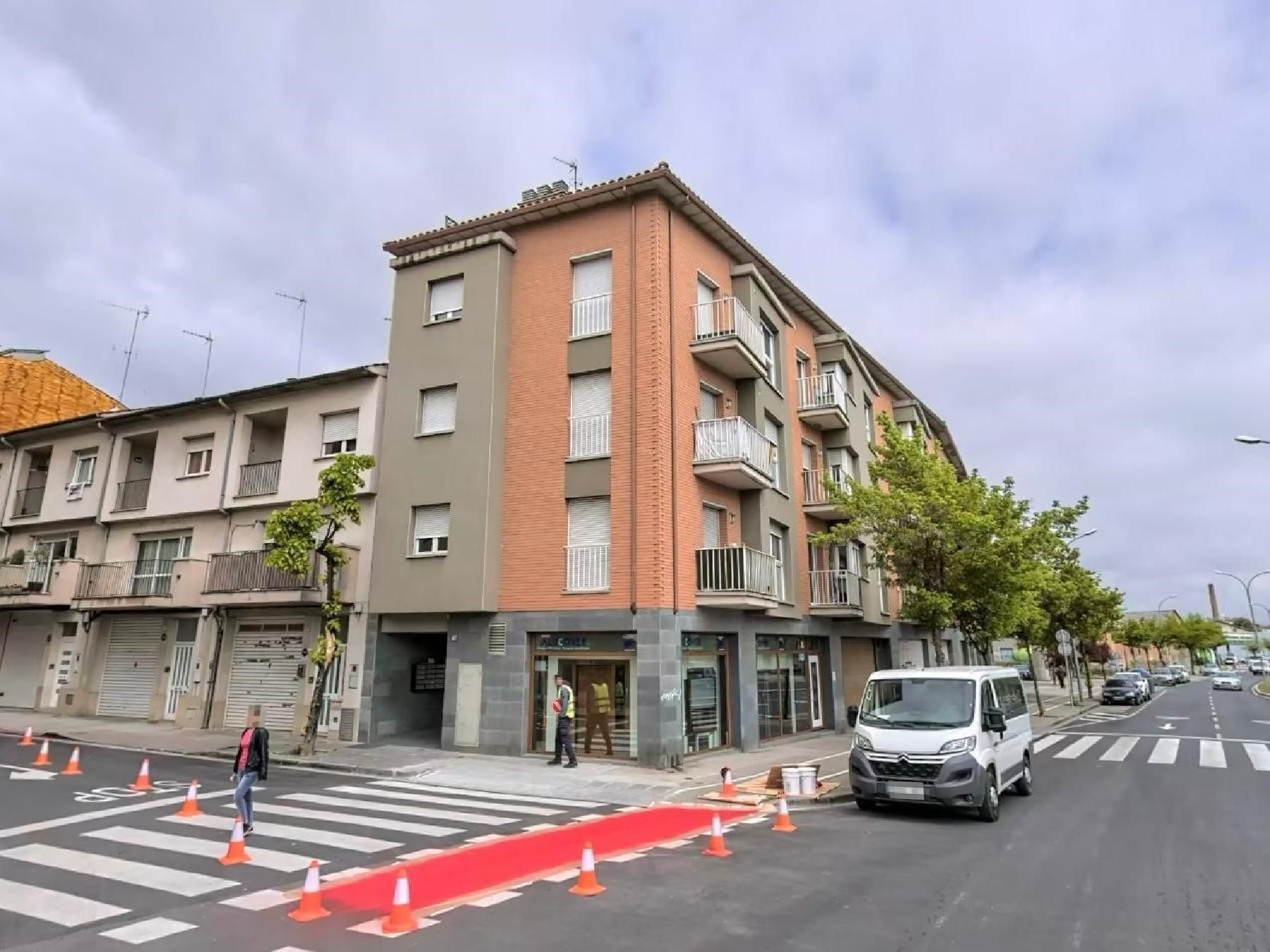 Vista exterior de Pis en venda en Vic