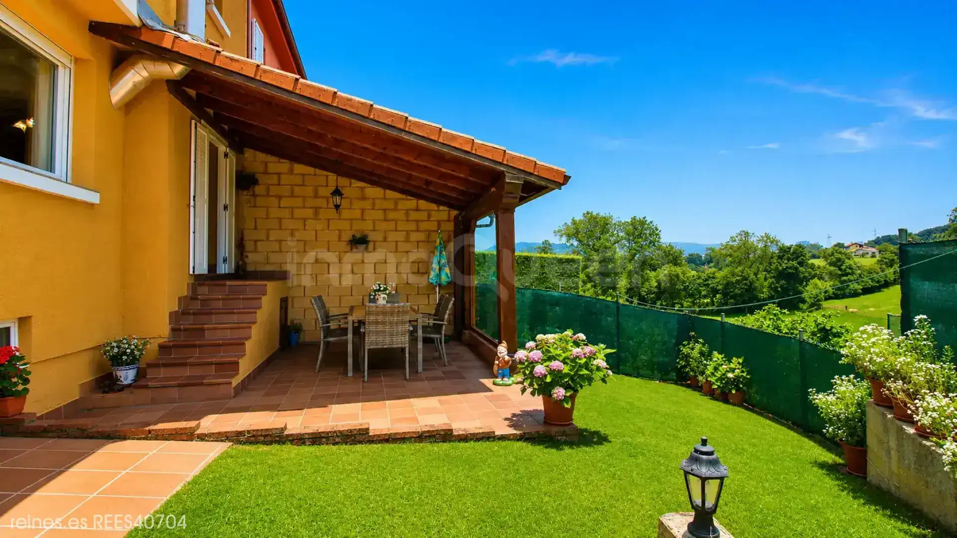 Terraza de Casa adosada en venta en Penagos con Jardín privado, Terraza y Amueblado