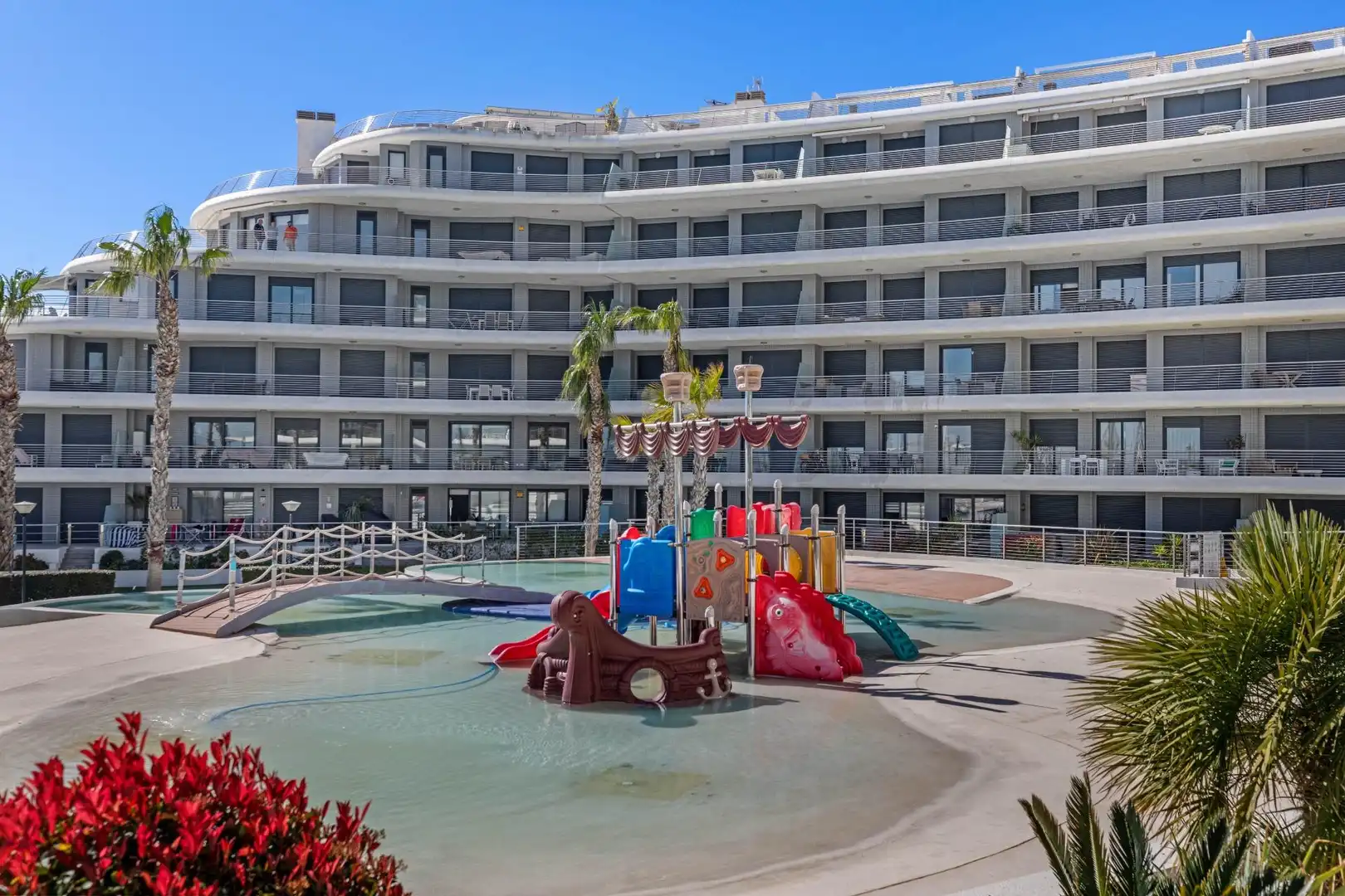 Vista exterior de Apartament en venda en Elche / Elx amb Aire condicionat, Calefacció i Jardí privat