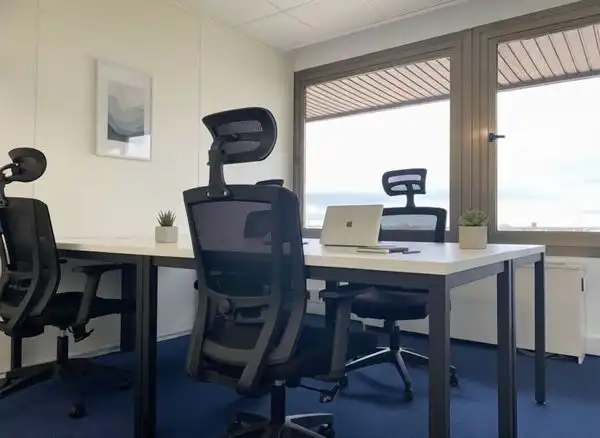 Büro zur Miete in Madrid mit Klimaanlage, Heizung und Möbliert