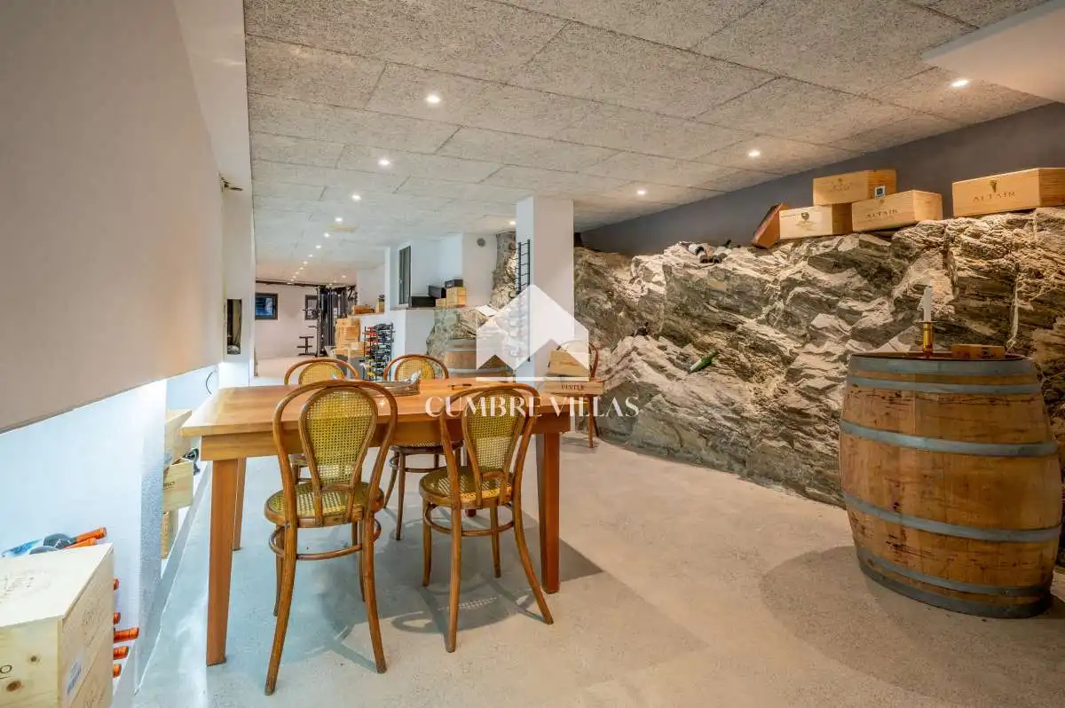 Houses for sale in Almuñécar  with Private garden, Terrace and Storage room