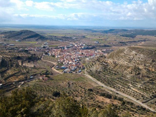 Terreno en Venta en Avenida la Paz, 1 en Alatoz