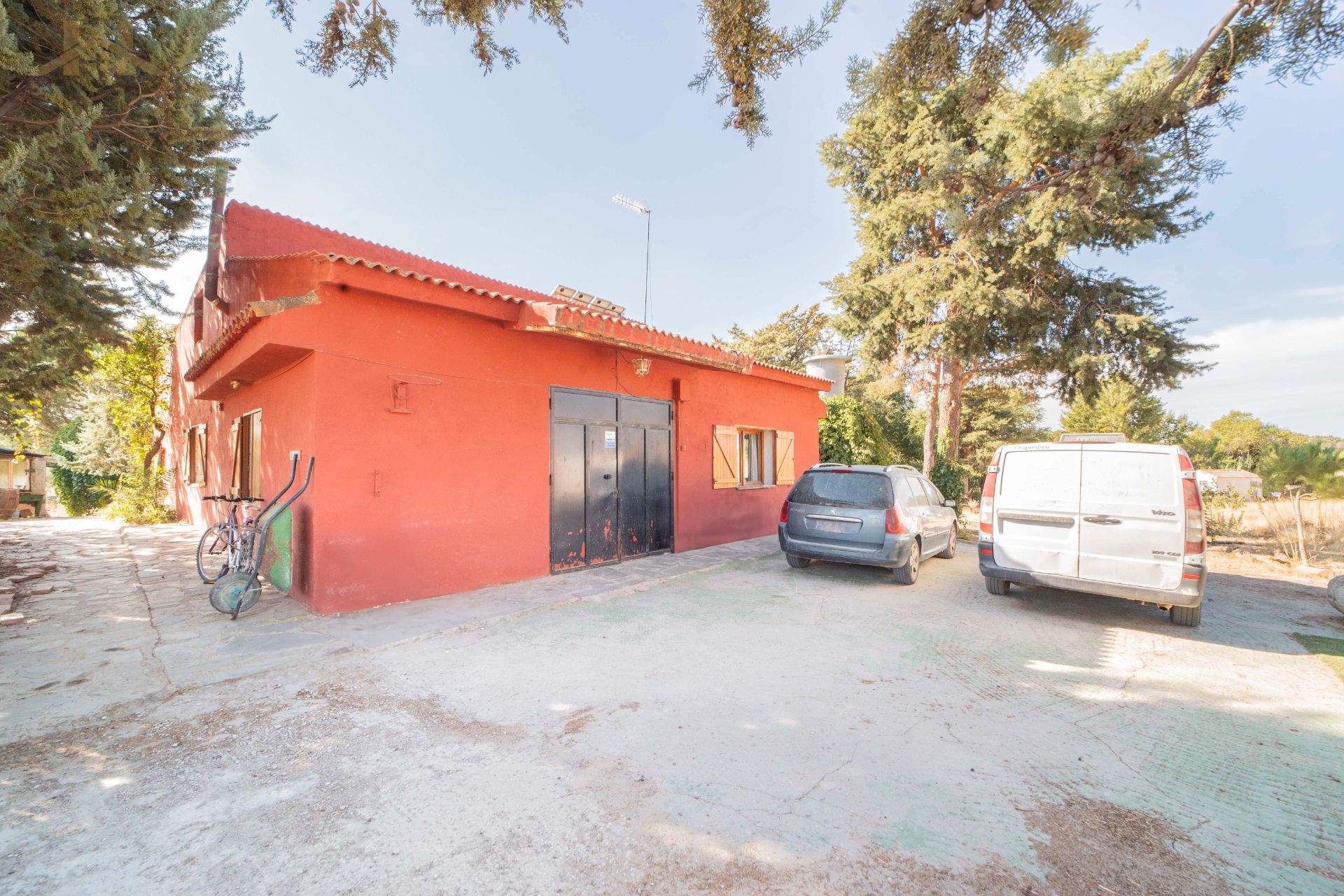 Vista exterior de Finca rústica en venda en Brunete amb Jardí privat, Traster i Piscina