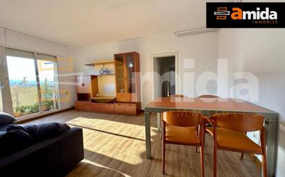 Living room of Flat for sale in Sabadell  with Air Conditioner, Parquet flooring and Furnished