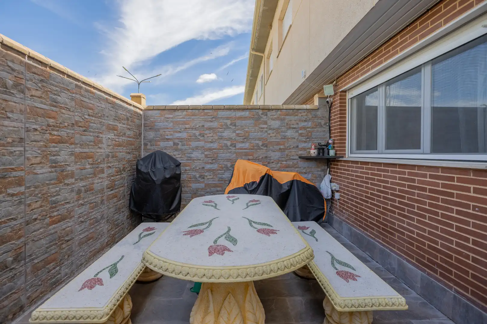 Casa adosada en venta en Calle Valparaiso, 8, Peleas de Abajo