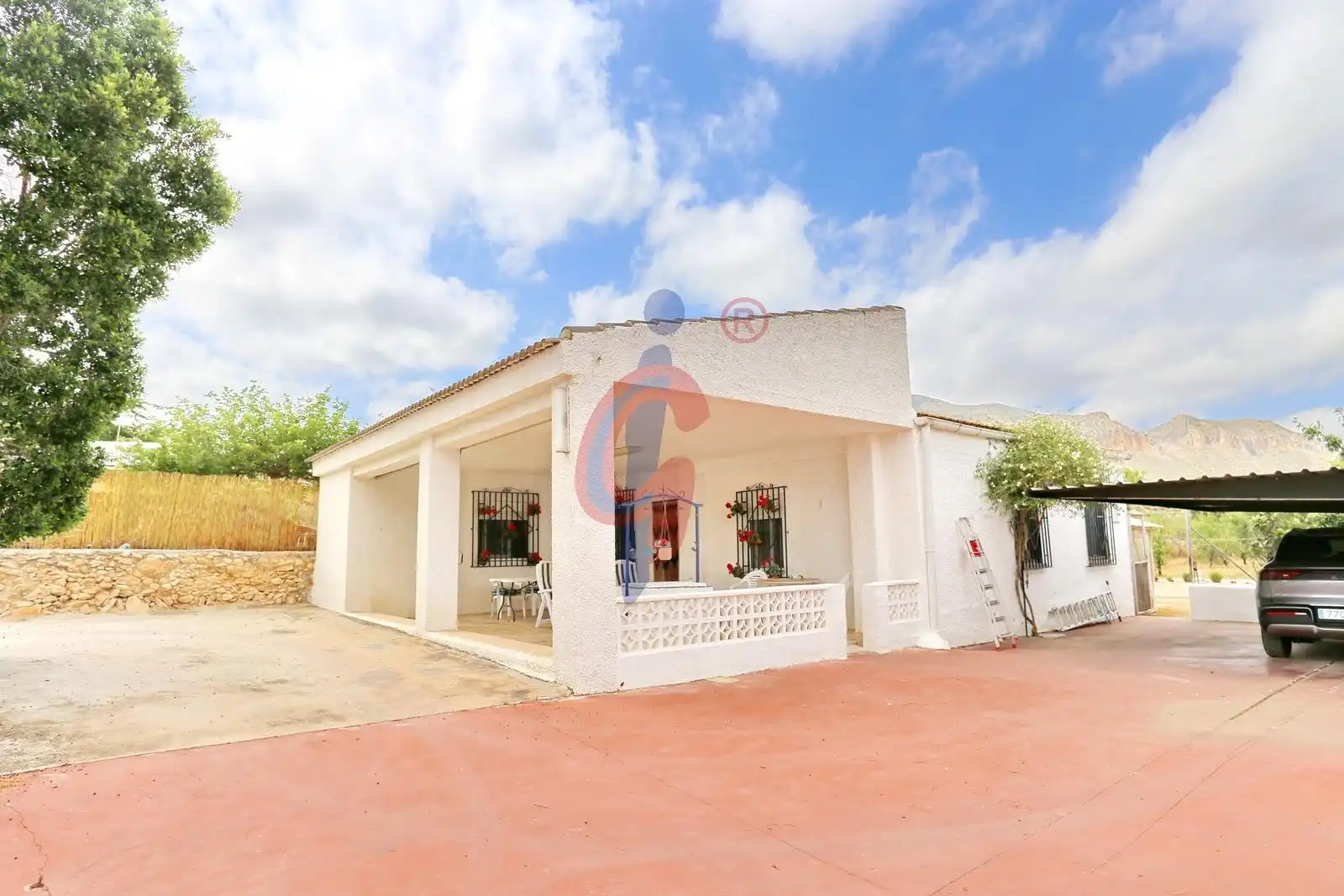 Außenansicht von Haus oder Chalet zum Verkauf in Hondón de las Nieves / El Fondó de les Neus mit Privatgarten, Abstellraum und Schwimmbad