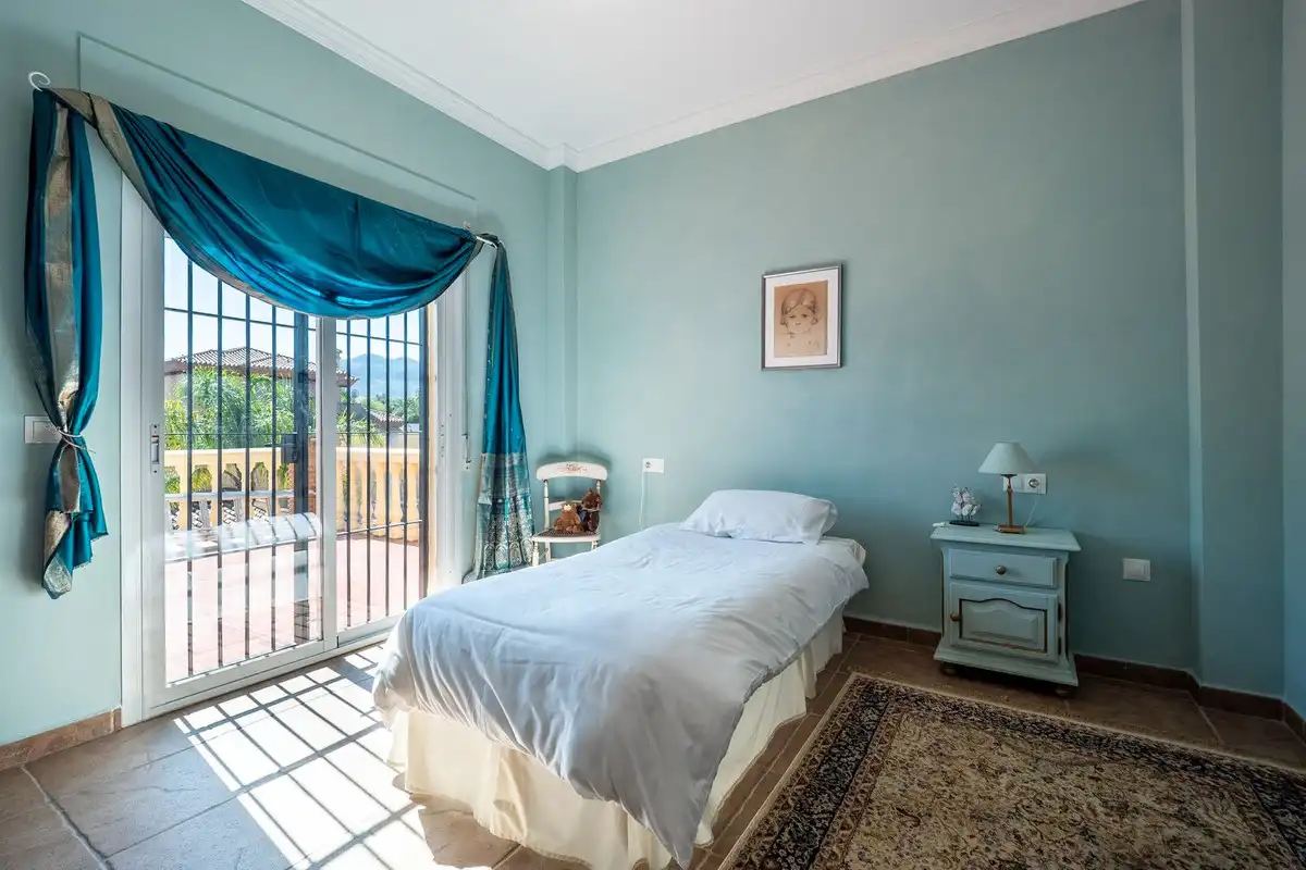 Habitación de Casa o chalet en venta en Alhaurín El Grande con Aire acondicionado, Calefacción y Jardín privado