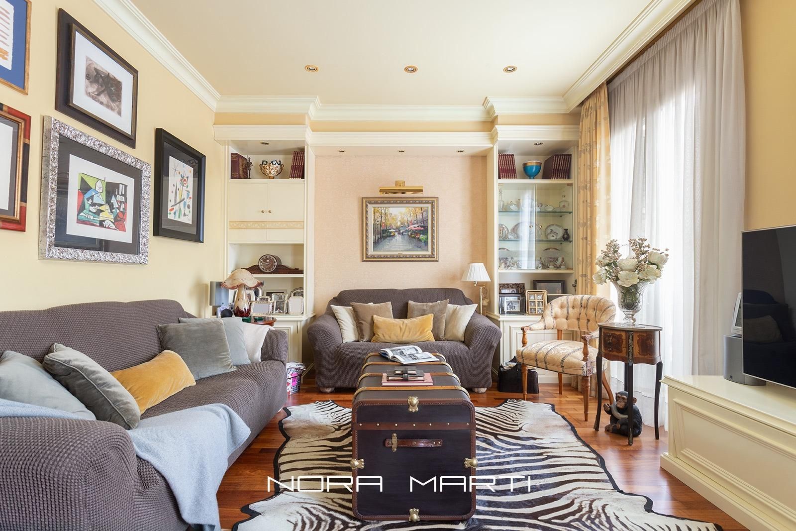 Living room of Flat for sale in  Barcelona Capital  with Air Conditioner, Heating and Balcony