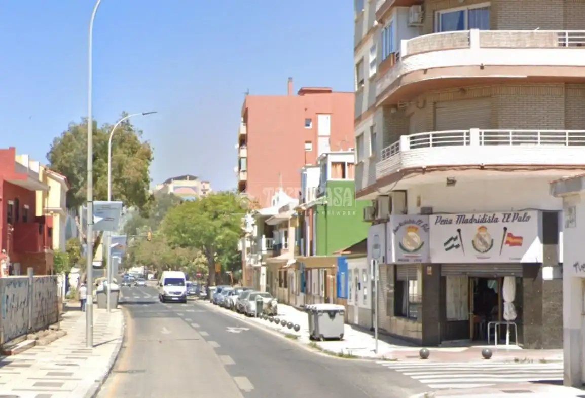 Außenansicht von Einfamilien-Reihenhaus zum Verkauf in Málaga mit Klimaanlage, Terrasse und Balkon