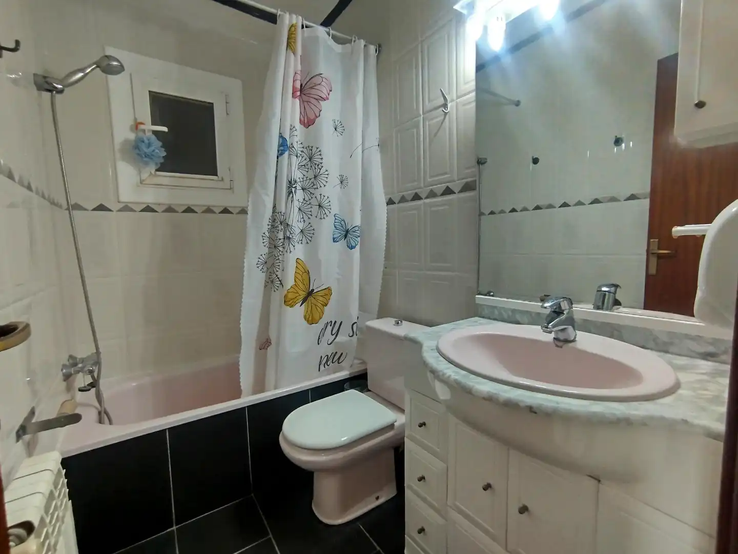 Bathroom of Attic for sale in Canet de Mar  with Heating and Balcony