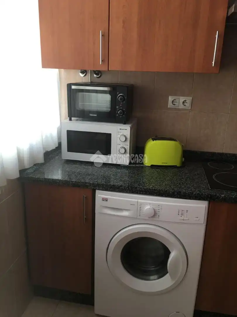 Kitchen of Flat for sale in Sevilla  with Air Conditioner and Balcony