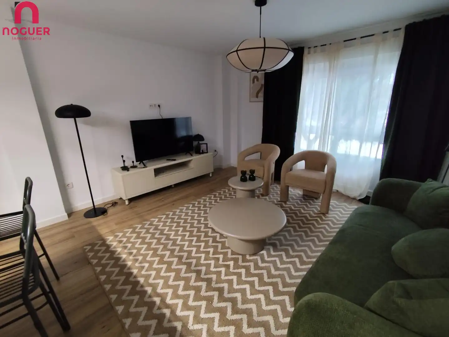 Sala d'estar de Pis de lloguer en  Córdoba Capital amb Aire condicionat i Moblat