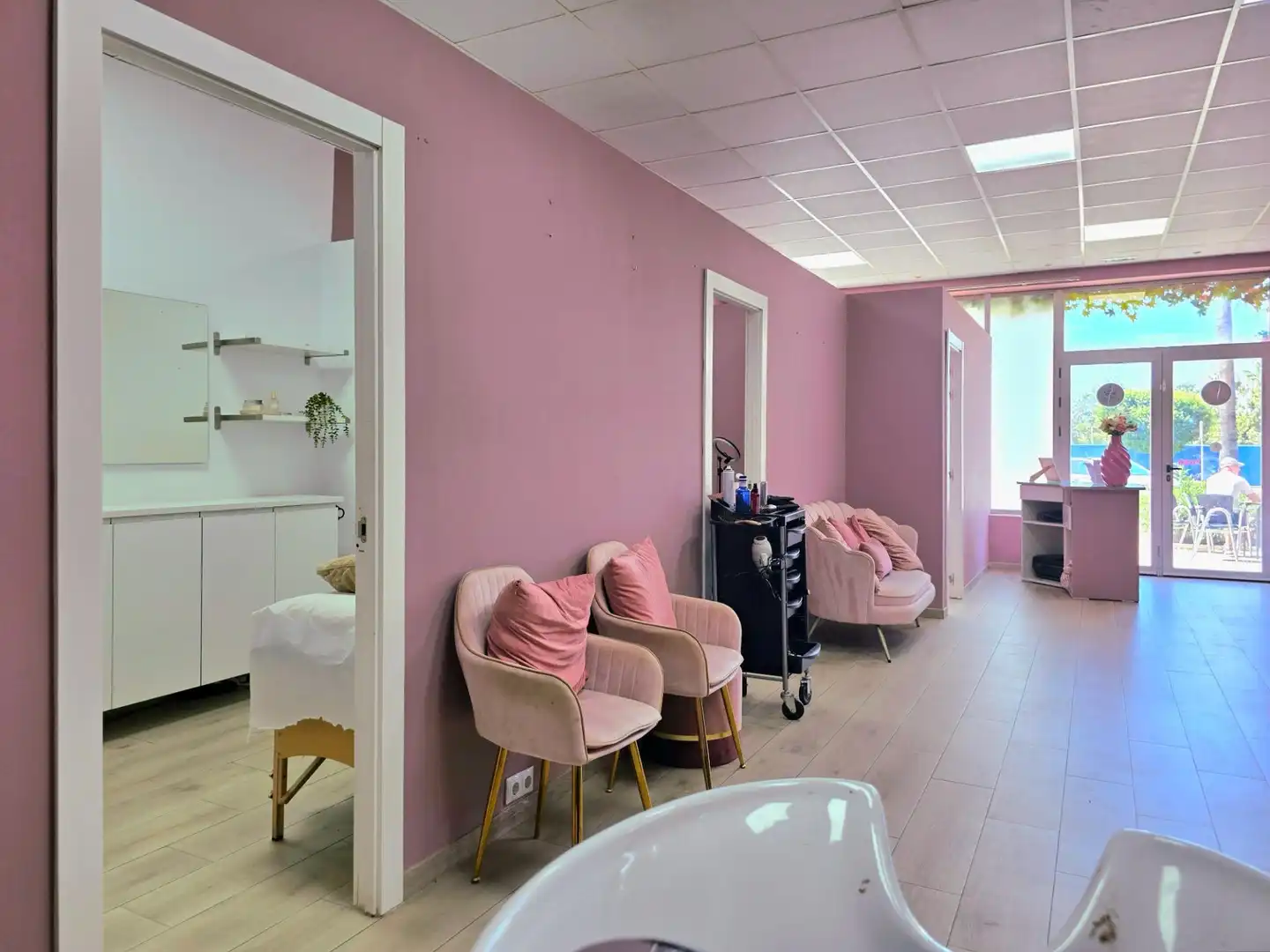 Commercial properties for rent in Marbella  with Air Conditioner and Furnished