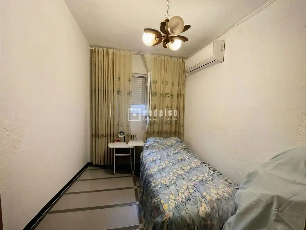 Dormitori de Casa o xalet en venda en Madrid amb Aire condicionat, Calefacció i Terrassa
