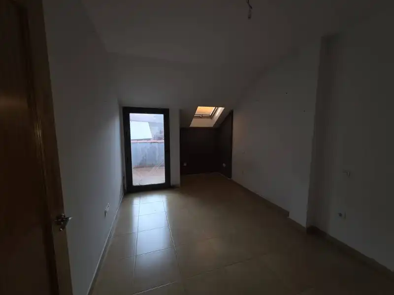 Maisonette zum Verkauf in Jaraíz de la Vera mit Privatgarten und Terrasse