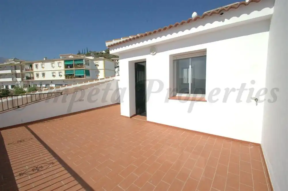 Casa con terrazza in vendita a Cómpeta