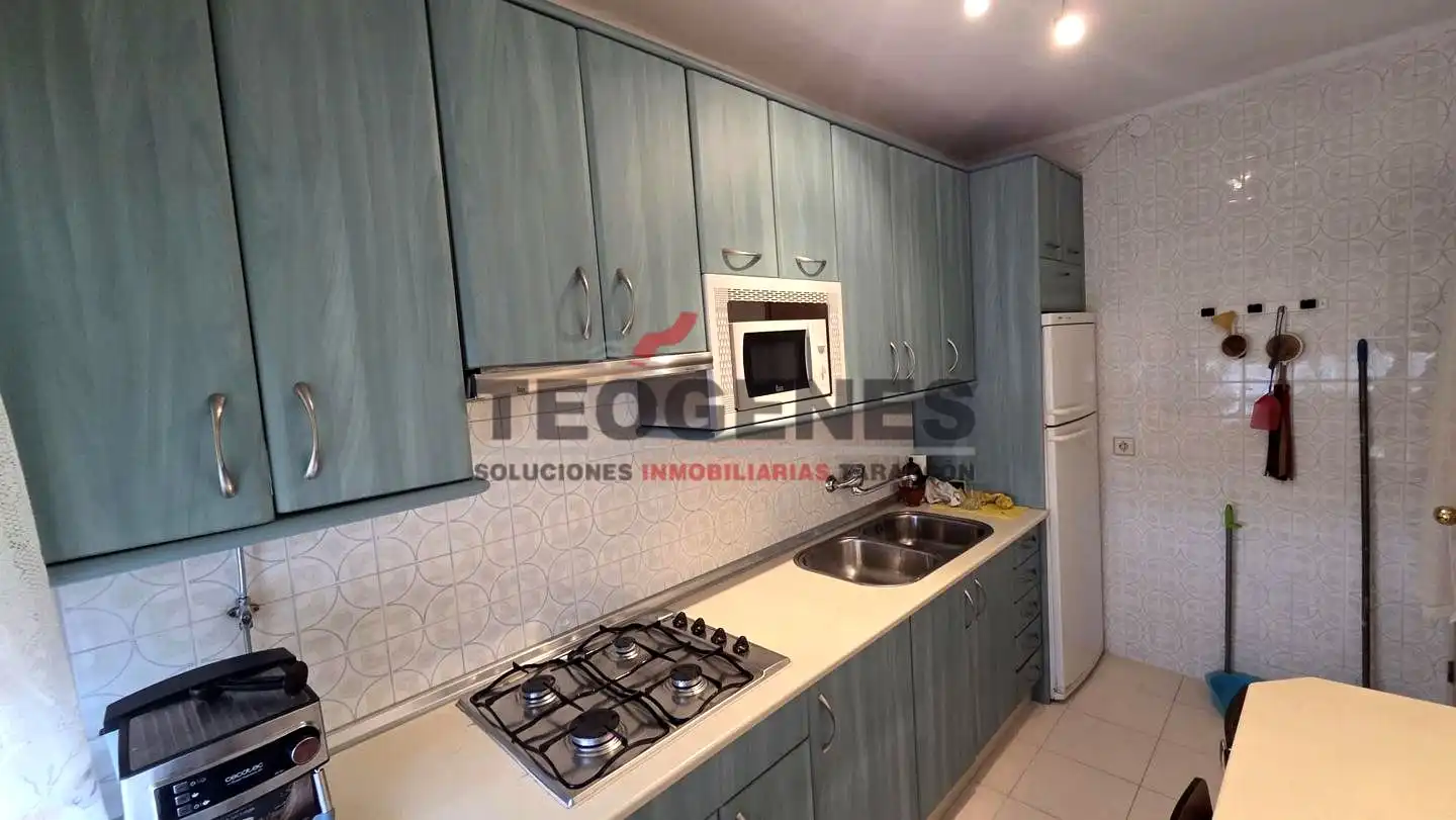 Kitchen of Houses for sale in Villarejo de Fuentes  with Terrace and Furnished