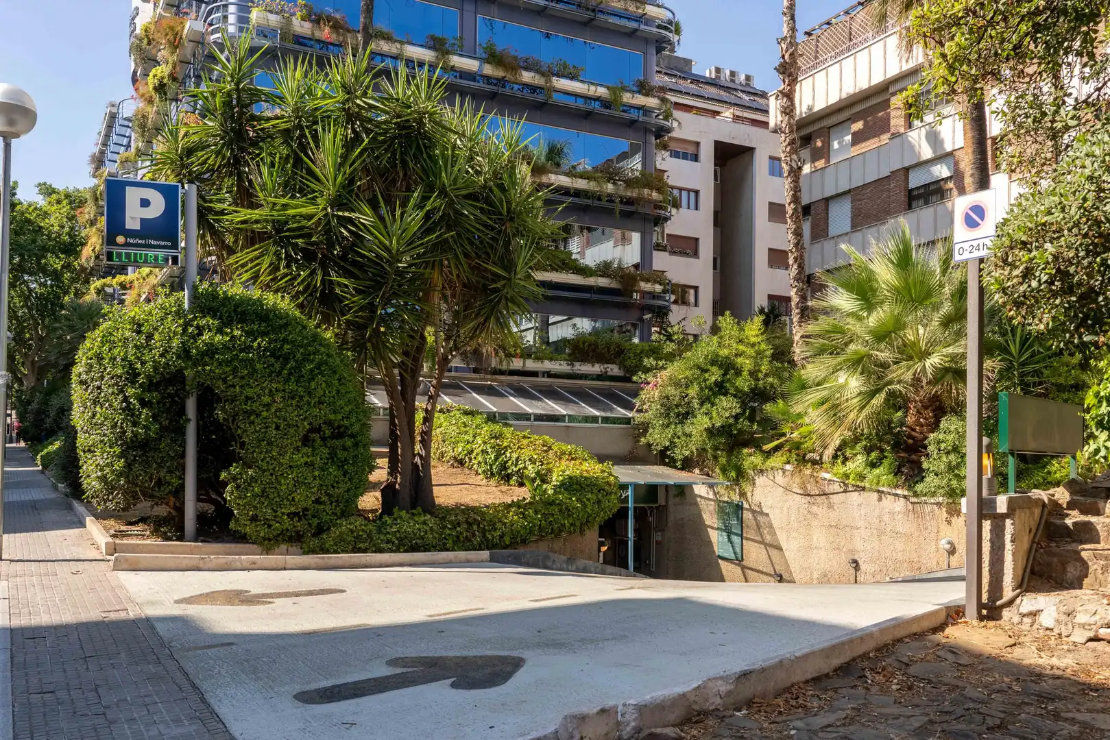 Exterior view of Garage for rent in Barcelona