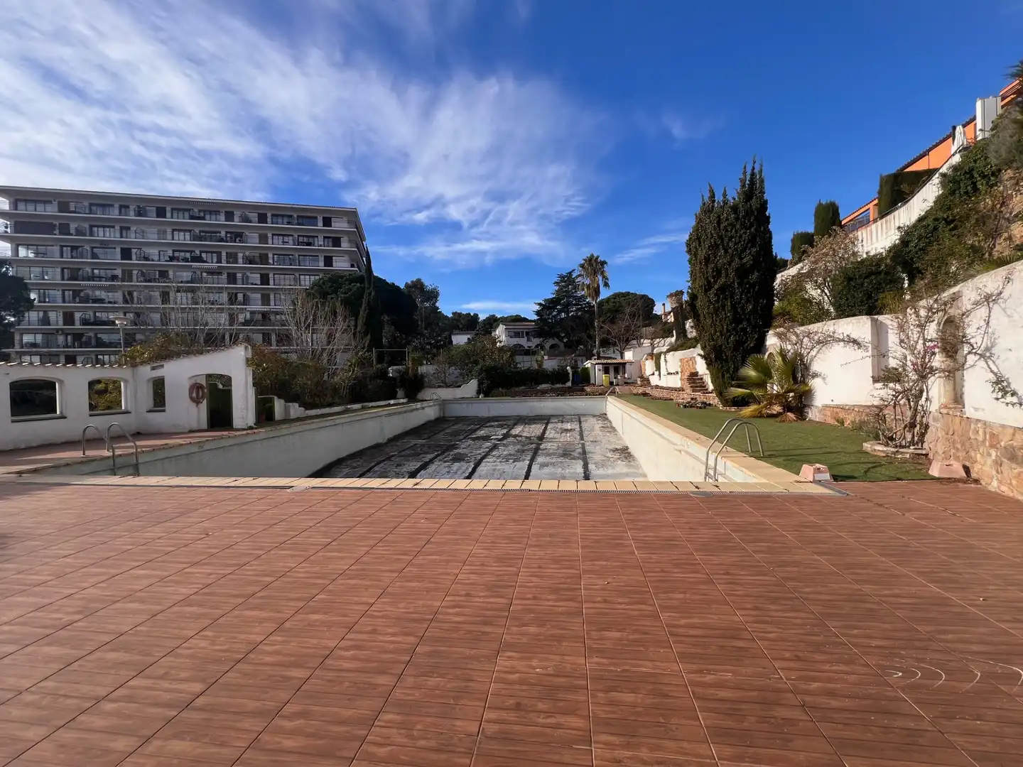 Piscina de Edificio en venta en Castell d'Aro, Platja d'Aro i s'Agaró con Piscina comunitaria