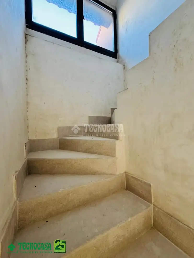 Duplexes for sale in Toledo  with Air Conditioner