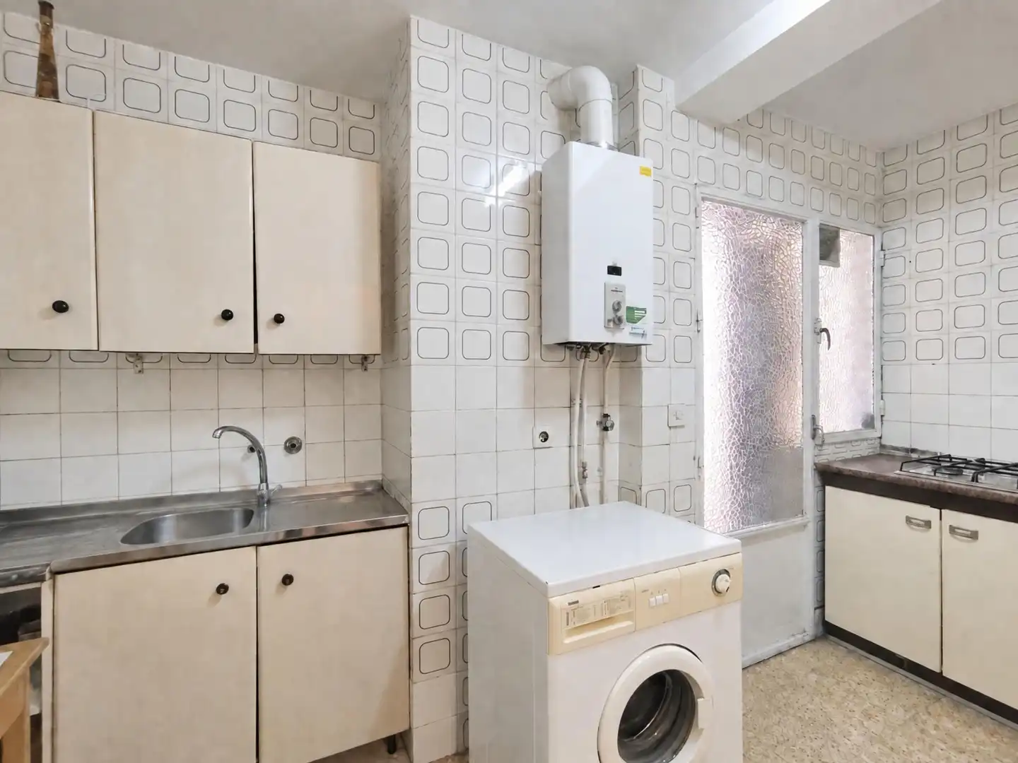 Cuina de Pis en venda en Miralvalle - Av. Virgen del Puerto - La Data 