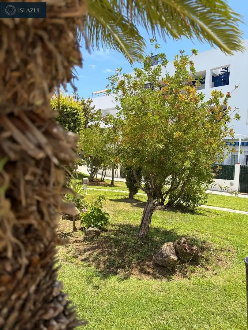 Jardín de Dúplex en venta en Islantilla con Aire acondicionado, Calefacción y Jardín privado