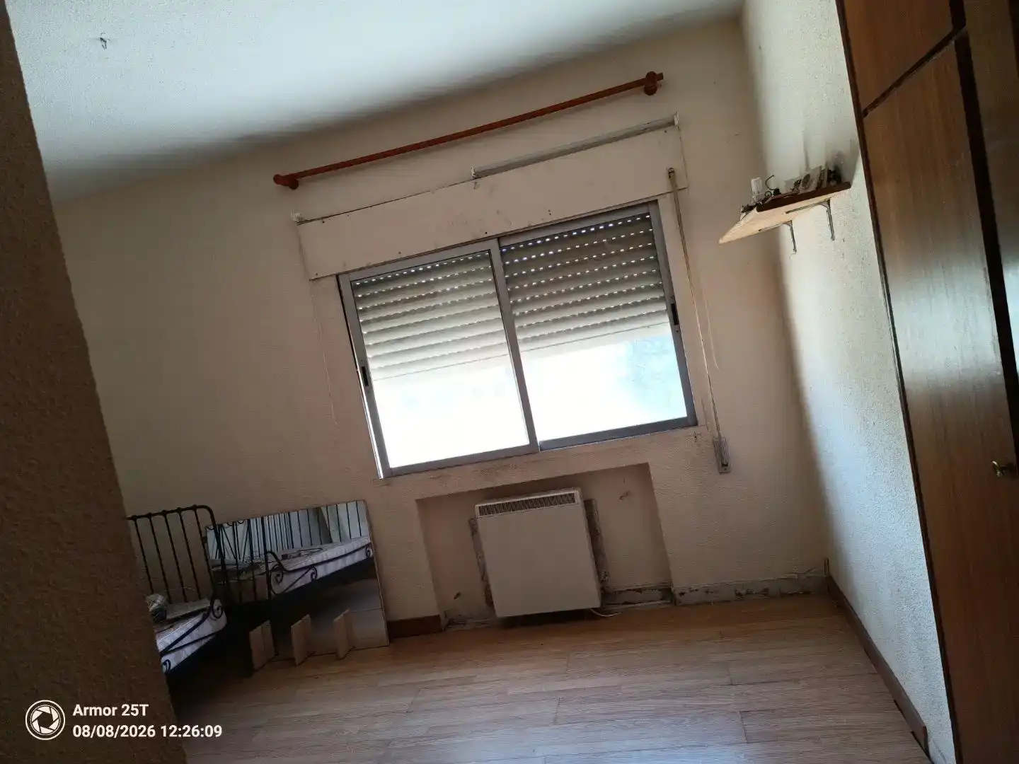 Dormitori de Pis en venda en Cobisa amb Jardí privat, Parquet i Terrassa