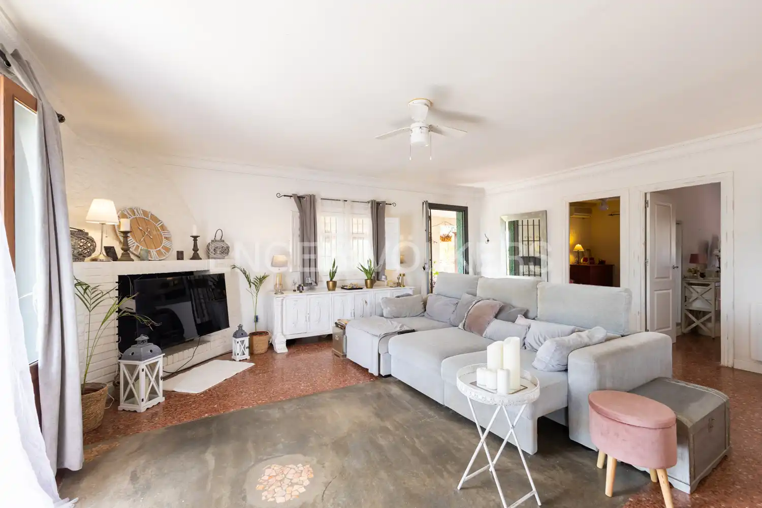 Sala de estar de Casa o chalet en venta en Pedralba con Aire acondicionado, Calefacción y Jardín privado