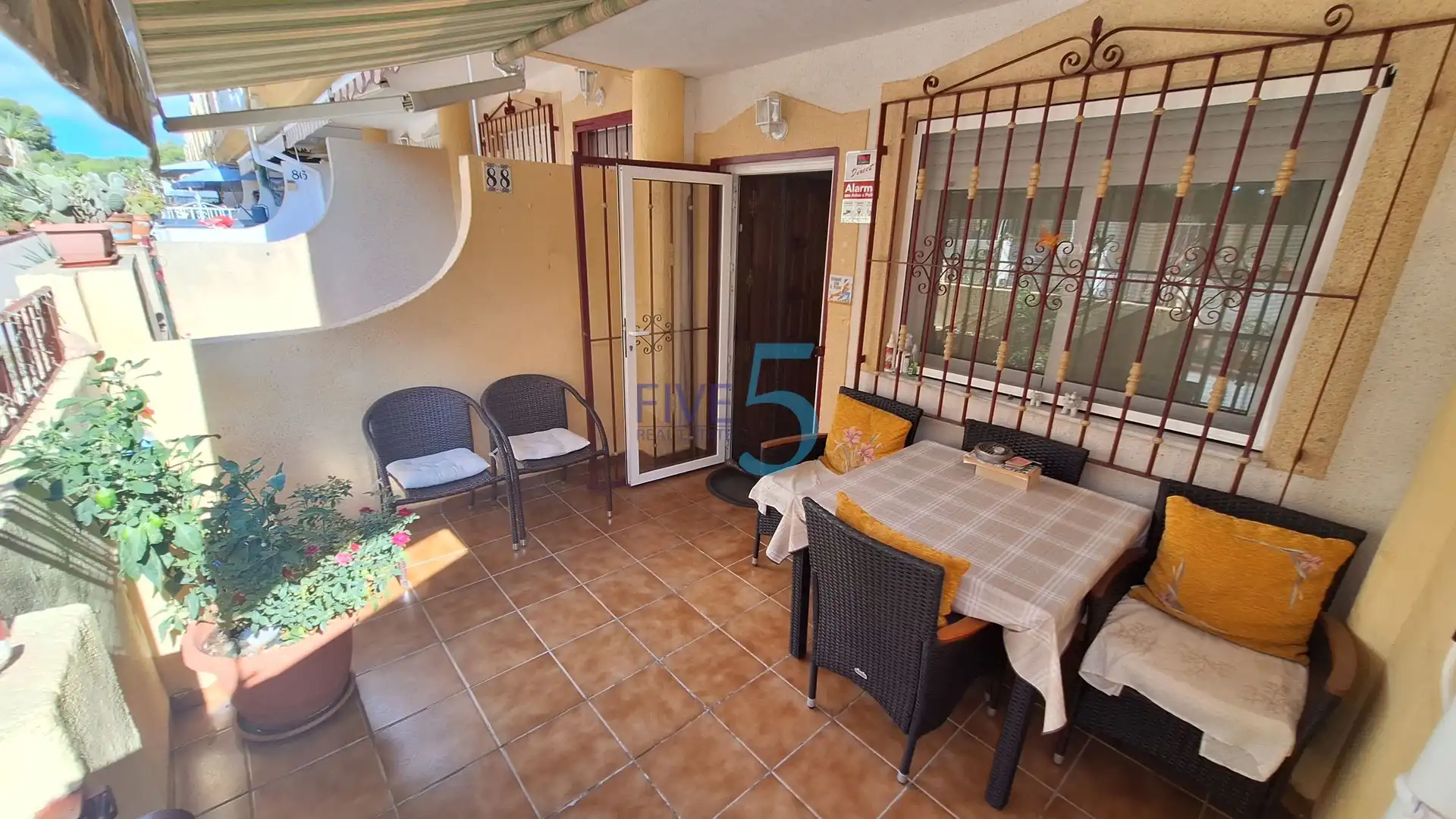 Adosado con terraza en venta en Orihuela Costa, imagen 2