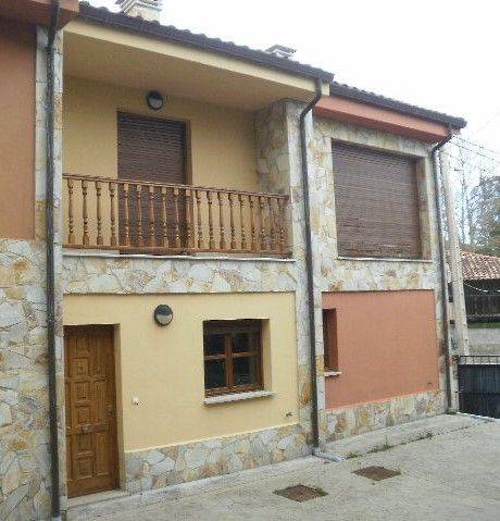 Casa adosada en Alquiler en Calle Celorio, 219B en Celorio - Poó - Parres