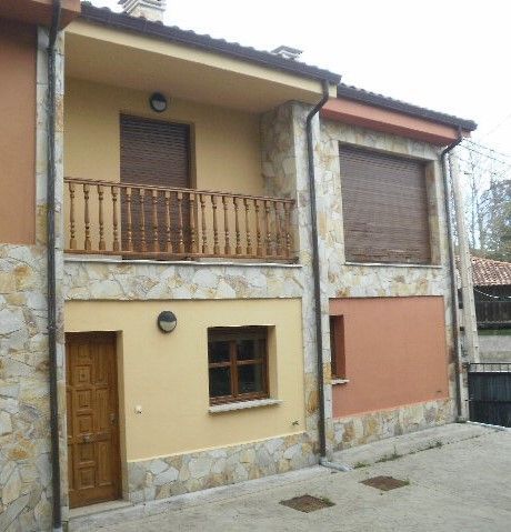 Einfamilien-Reihenhaus miete in Calle Celorio, Celorio - Poó - Parres