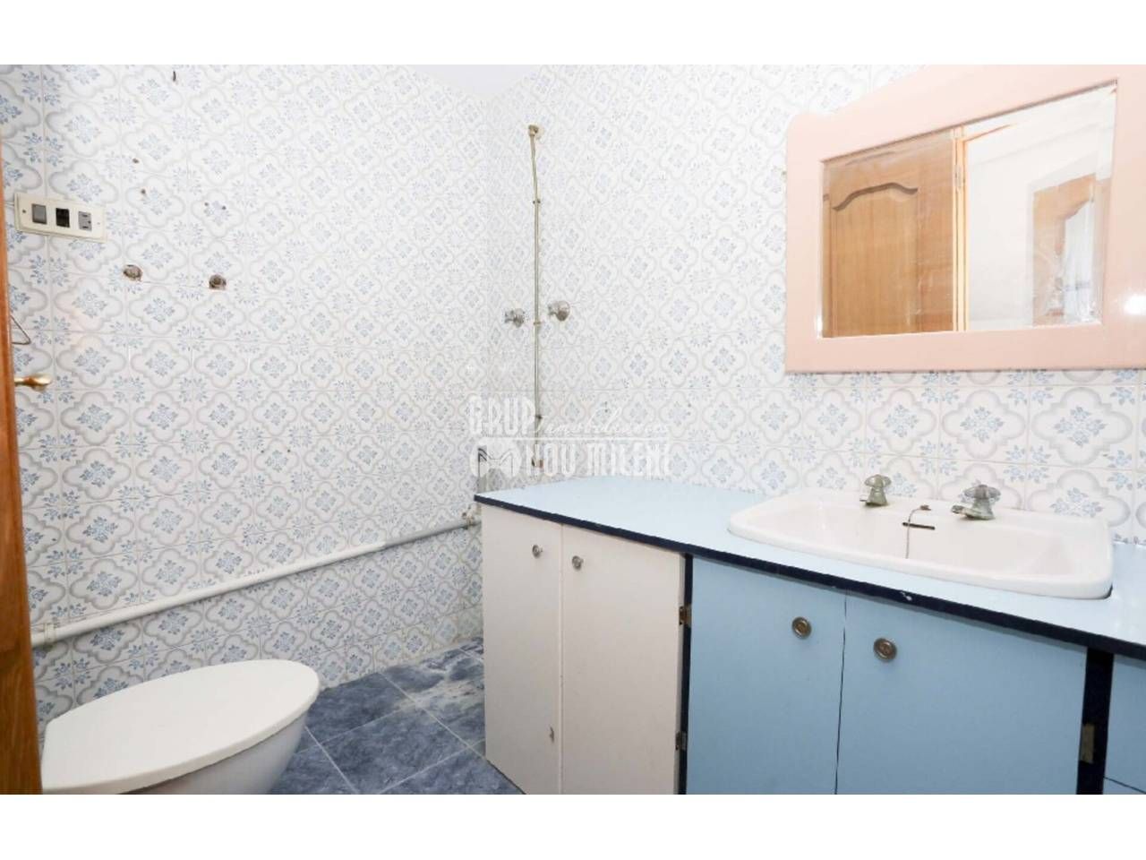 Bathroom of Flat for sale in Paterna  with Heating and Balcony