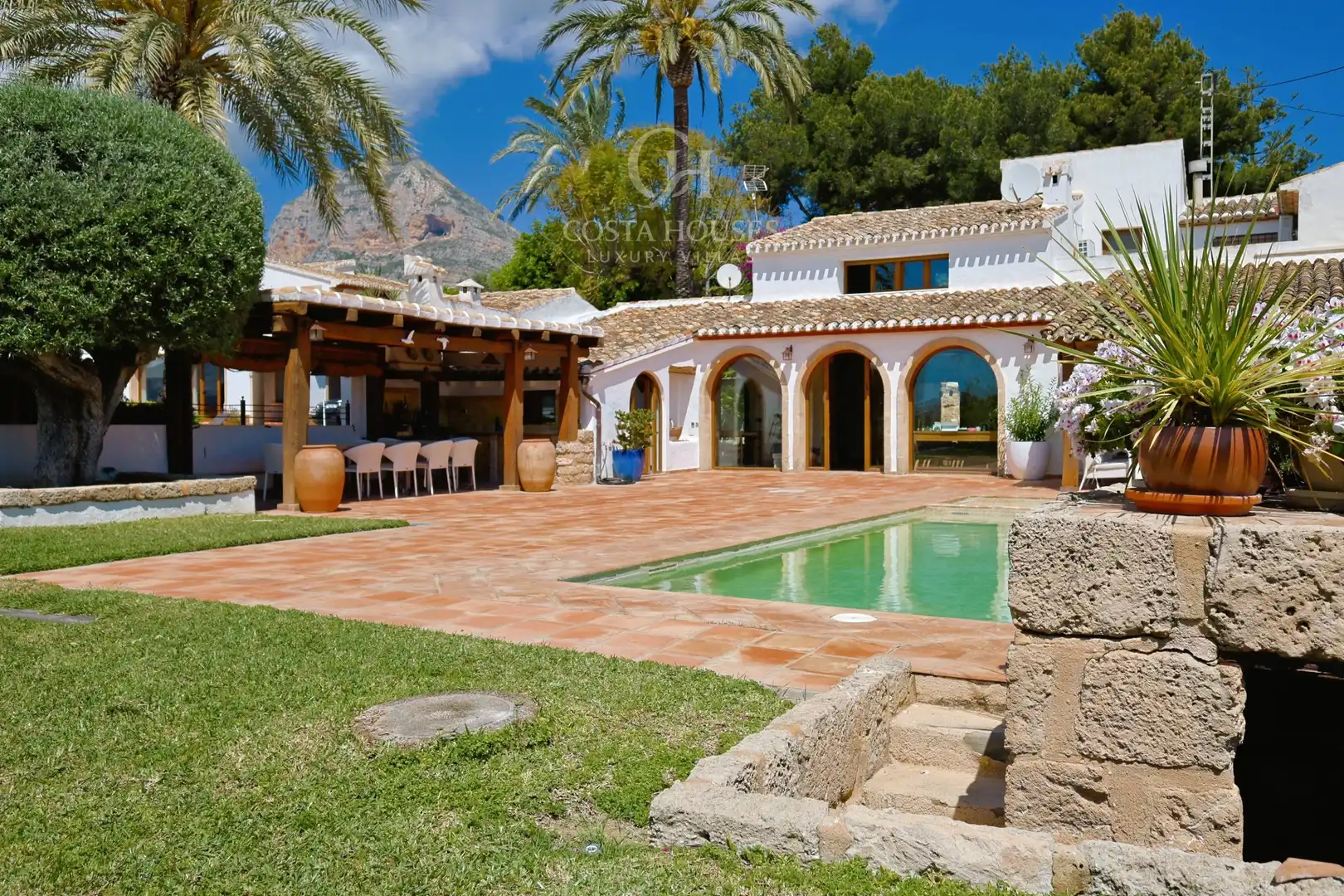 Exterior view of Houses for sale in Jávea / Xàbia  with Air Conditioner, Private garden and Terrace