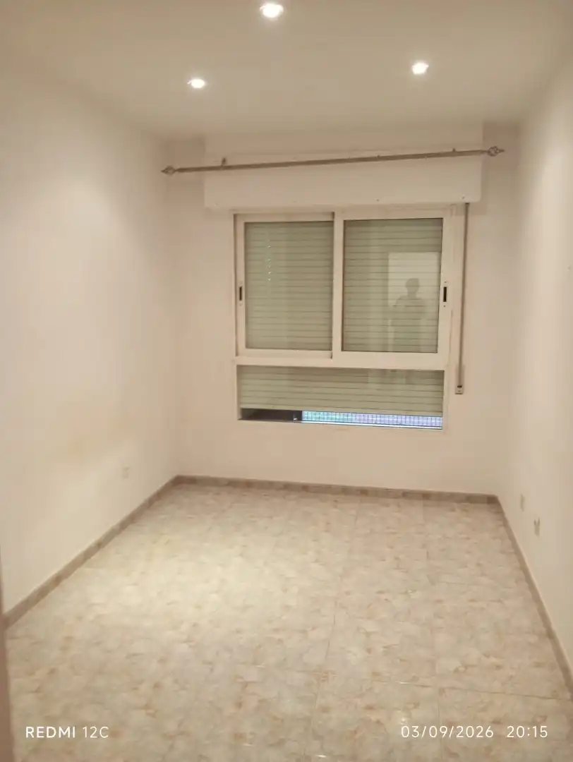 Dormitori de Pis de lloguer en Murcia amb Aire condicionat, Terrassa i Balcó
