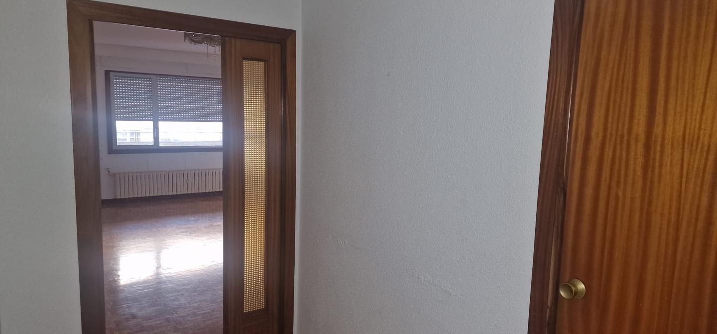 Flat for sale in  Zaragoza Capital  with Heating, Terrace and Storage room