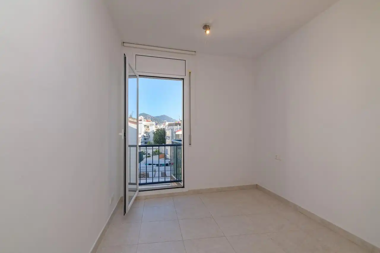 Habitación de Ático en venta en Sitges con Calefacción, Terraza y Balcón