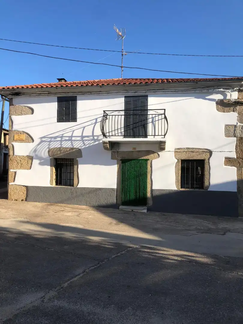 Vista exterior de Casa o chalet en venta en Casillas de Flores con Balcón