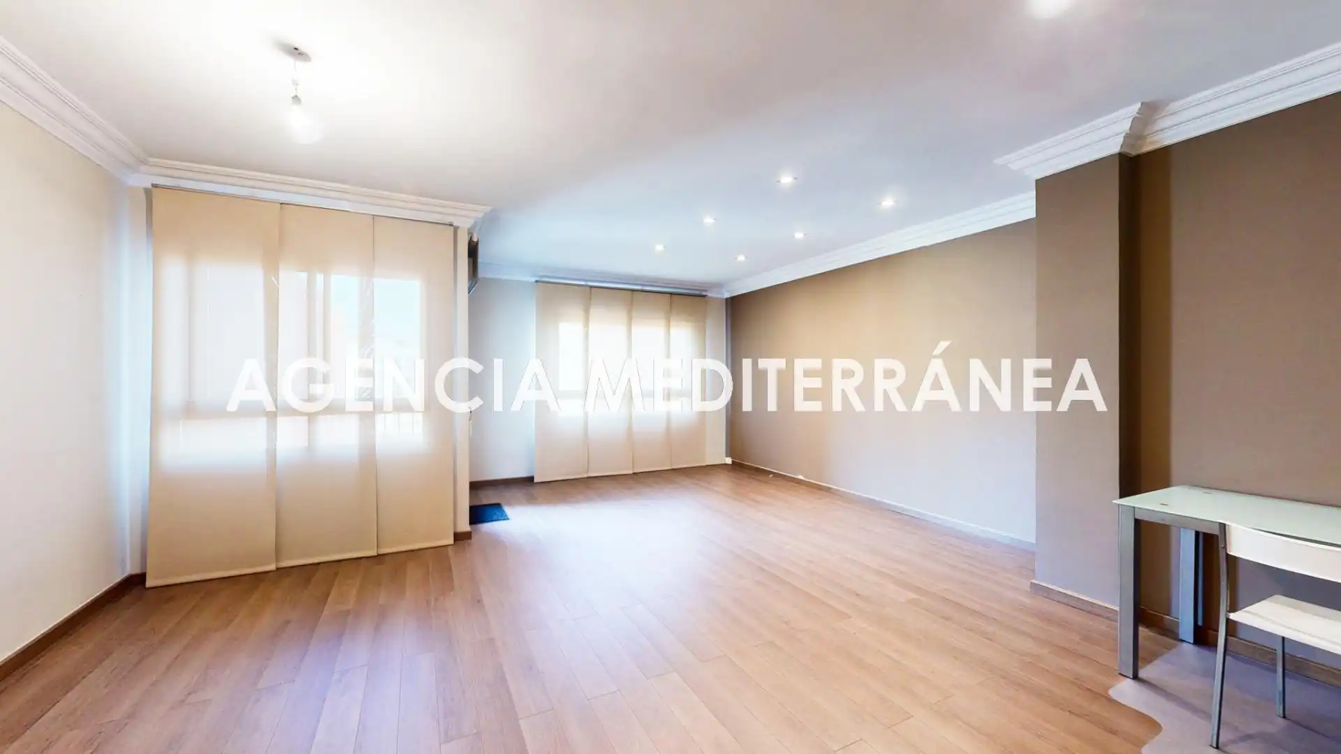 Sala de estar de Piso en venta en Picassent con Aire acondicionado, Calefacción y Parquet