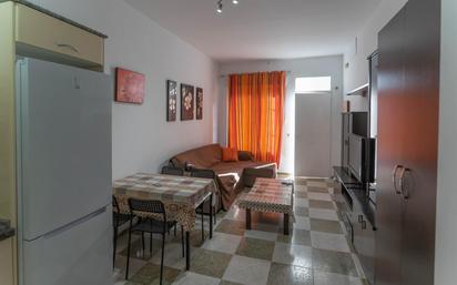 Sala d'estar de Apartament en venda en Fuengirola amb Aire condicionat
